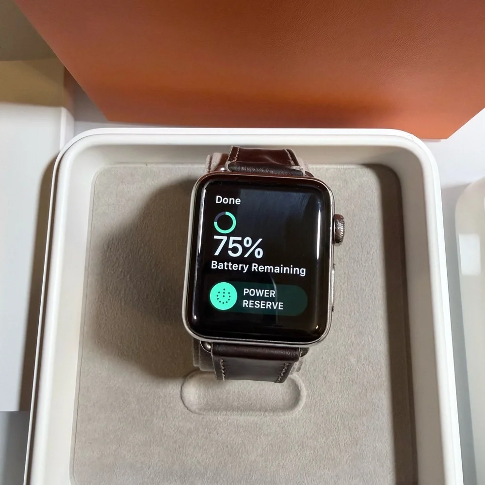 Hermès Apple Watch Series 2 - Picture 6 of 11